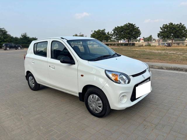 https://images10.gaadi.com/usedcar_image/4186755/original/processed_2897574943a84765cad8538042a4dece.jpg?imwidth=6400