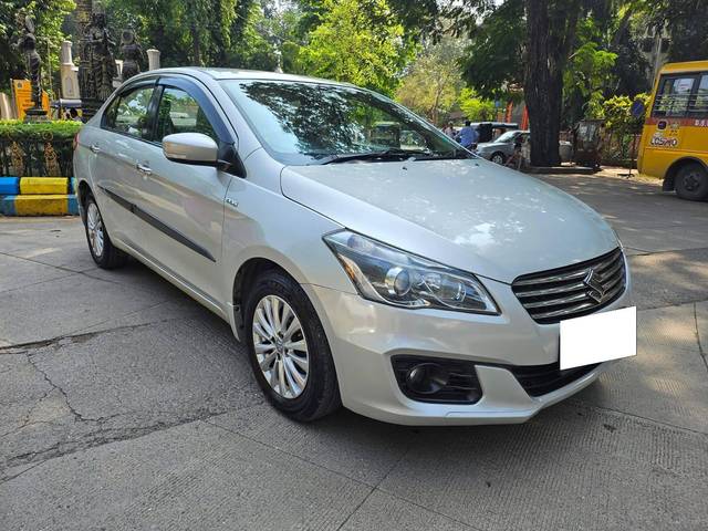 https://images10.gaadi.com/usedcar_image/4186757/original/processed_26811bd2ef45b45c713ca54c98f9359f.jpg?imwidth=6400