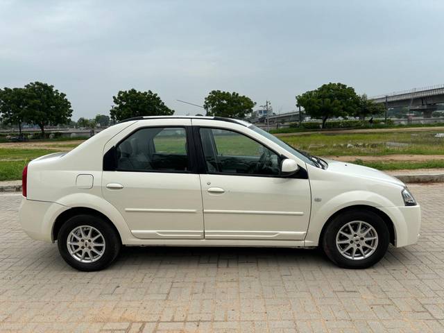 https://images10.gaadi.com/usedcar_image/4186793/original/95805853c670ab3412ff3306d7bcd977.jpg?imwidth=6401