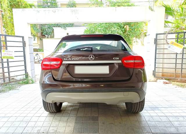 https://images10.gaadi.com/usedcar_image/4186827/original/processed_20ec9b57444437df00760bb72e1a6cd8.jpg?imwidth=6401