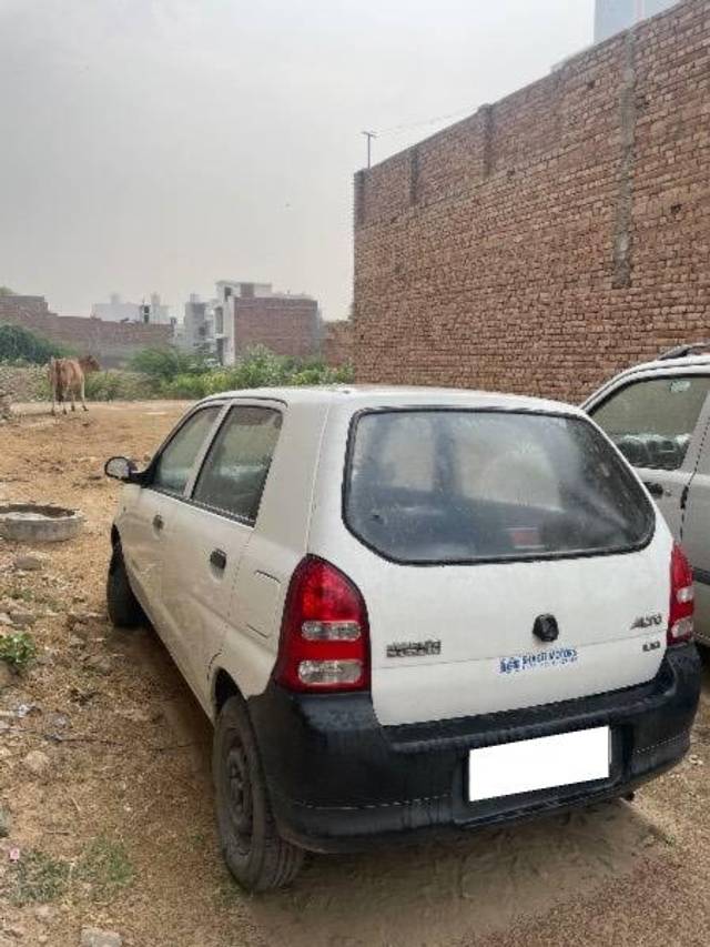 https://images10.gaadi.com/usedcar_image/4186881/original/processed_679a08ee-75bf-4d3a-bbbb-54f0824b7796.jpg?imwidth=6401