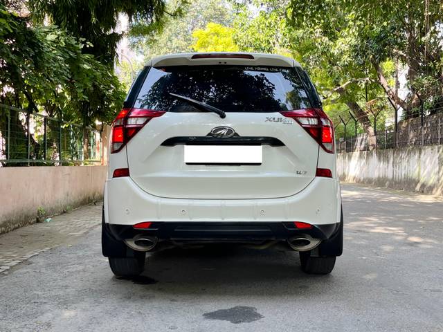 https://images10.gaadi.com/usedcar_image/4186946/original/processed_6b14e73d86ed7675531888f11e4b8fdf.jpg?imwidth=6401