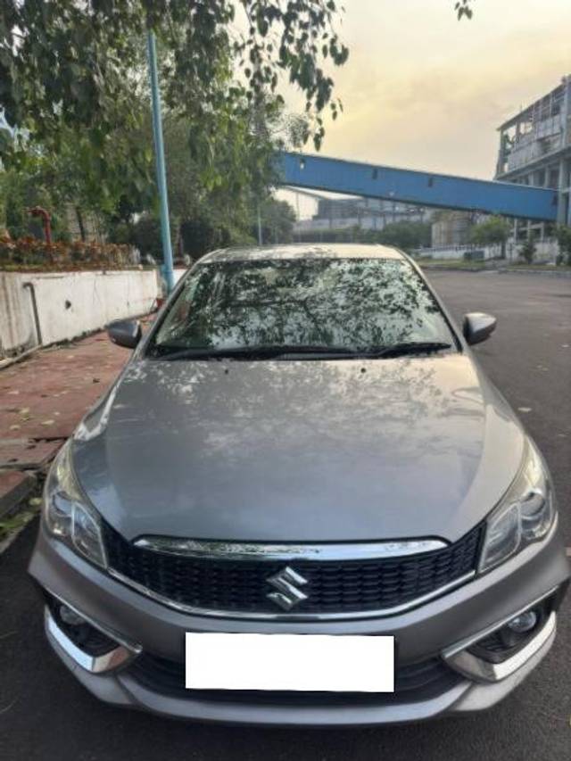 https://images10.gaadi.com/usedcar_image/4186975/original/processed_6f1ca895-a6f8-4ab4-8c50-576fa600ed44.jpg?imwidth=6400