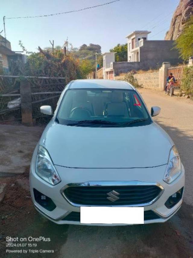 https://images10.gaadi.com/usedcar_image/4186995/original/processed_6dd8b538-6fbf-4118-b8ad-ae2319eede2d.jpg?imwidth=6402