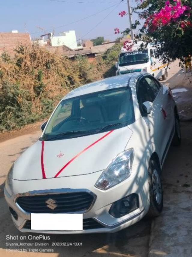 https://images10.gaadi.com/usedcar_image/4186995/original/processed_b16685b0-7e0f-47a2-91b9-e3b325061d83.jpg?imwidth=6401