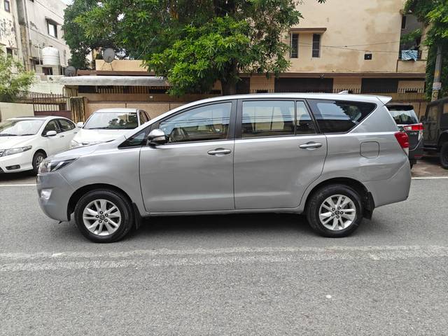 https://images10.gaadi.com/usedcar_image/4186999/original/50b0e88192ab5ab161ecaa092411fb3a.jpg?imwidth=6402