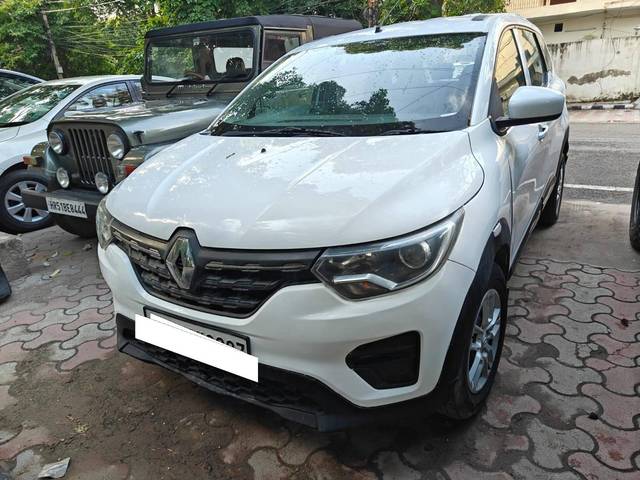 https://images10.gaadi.com/usedcar_image/4187023/original/processed_7b74b38312b63a6b5630dc75eb605839.jpg?imwidth=6402