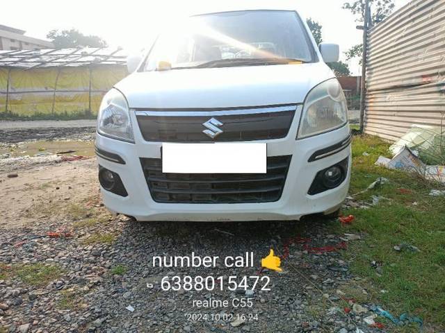 https://images10.gaadi.com/usedcar_image/4187101/original/processed_f98b3bb5-37f0-4a3d-9cb3-bfc477dc7ca7.jpg?imwidth=6400