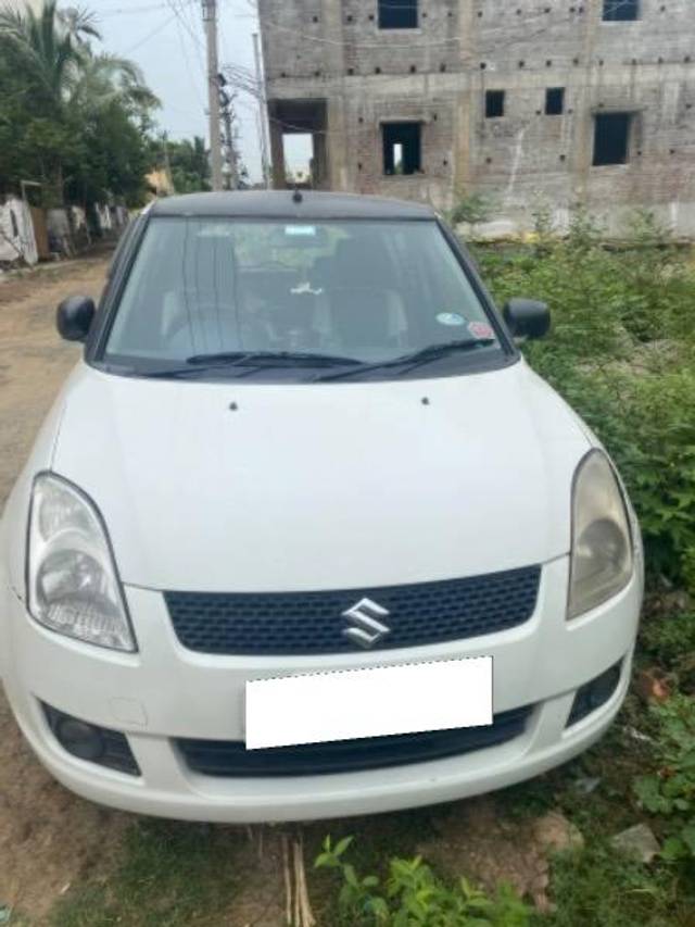 https://images10.gaadi.com/usedcar_image/4187113/original/processed_56697c04-0303-4ac4-95e0-ac5b55546ddd.jpg?imwidth=6400