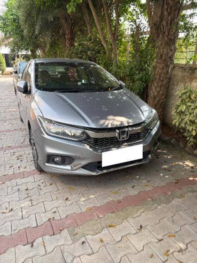 https://images10.gaadi.com/usedcar_image/4187139/original/ab9a6740e22f91e9663afa455163de54.jpg?imwidth=6400