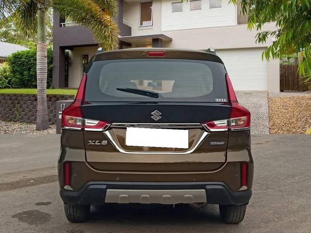 https://images10.gaadi.com/usedcar_image/4187143/original/processed_0a2058dd2e9d011b8512f12d44ac8a23.jpg?imwidth=6401