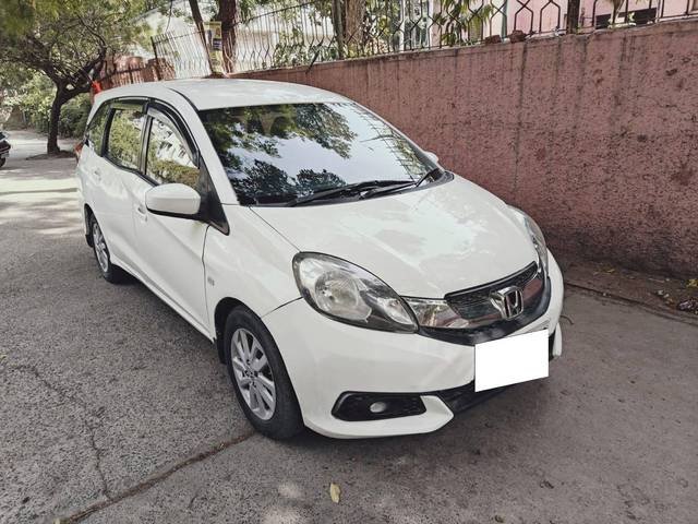 https://images10.gaadi.com/usedcar_image/4187200/original/processed_f3811c2d48151950cbd55d4fa3697c43.jpg?imwidth=6400