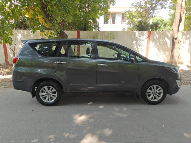 https://images10.gaadi.com/usedcar_image/4187210/original/e9a7030ec24c0a0db3ad1021d41276ab.jpg?imwidth=6401