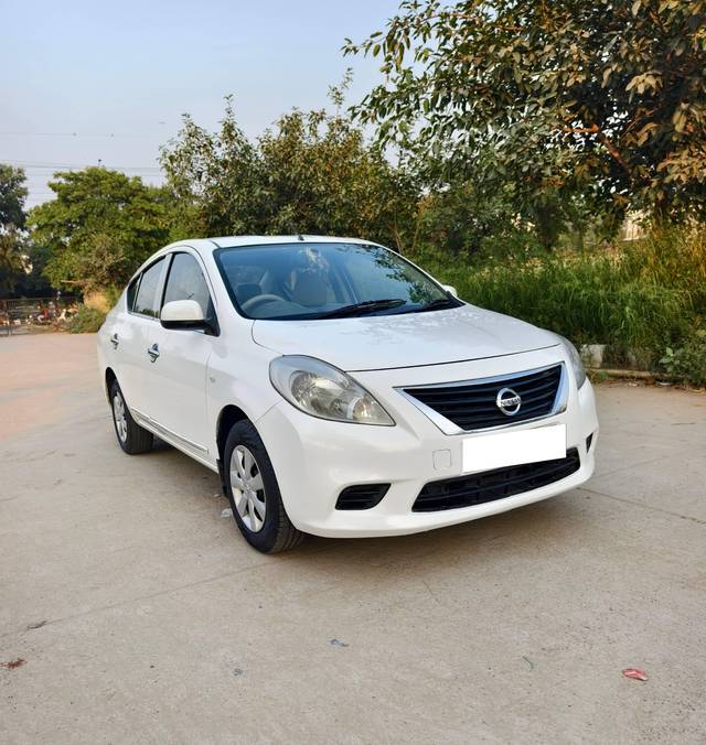 https://images10.gaadi.com/usedcar_image/4187362/original/processed_4dd7bc9999974cea3ef854d3d819a31d.jpg?imwidth=6400