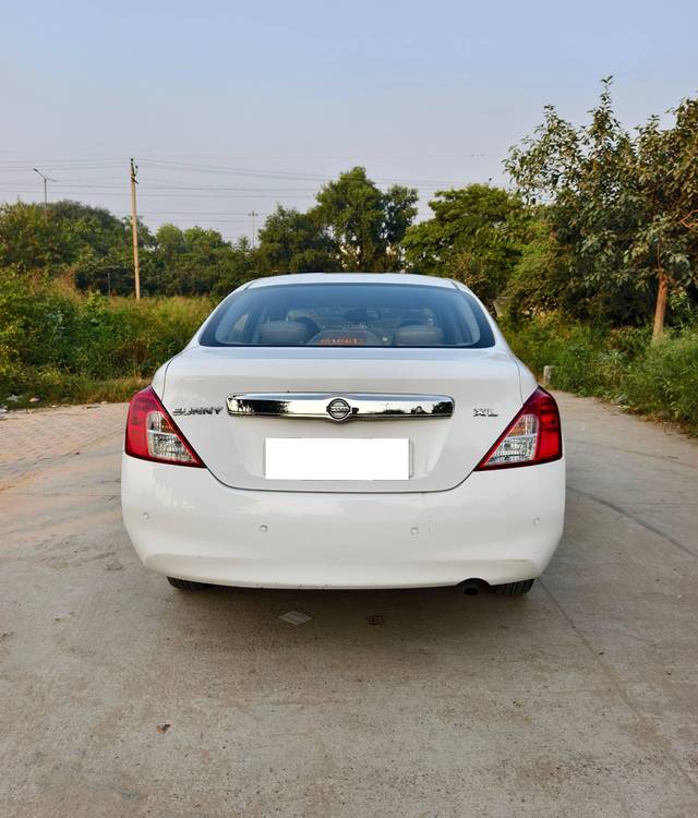 https://images10.gaadi.com/usedcar_image/4187362/original/processed_bbafe7ace64dd6886904ccf086417480.jpg?imwidth=6402