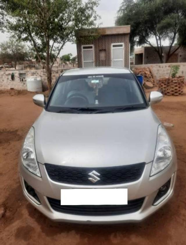 https://images10.gaadi.com/usedcar_image/4187425/original/processed_e7d5d006-a14c-4f87-b402-20ae66f7e6c4.jpg?imwidth=6400