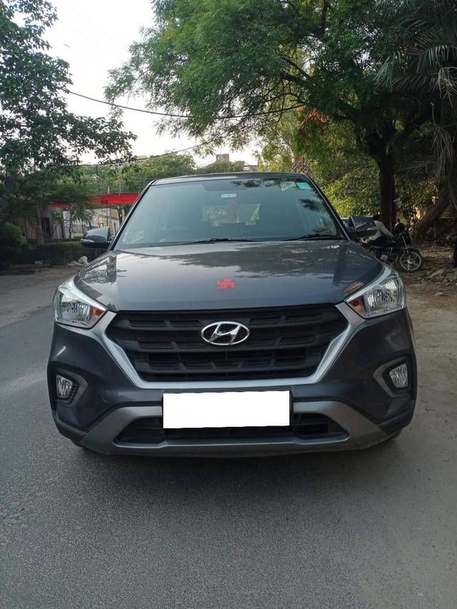 https://images10.gaadi.com/usedcar_image/4187466/original/processed_5215fd031219627c262d2e39eb8ad180.jpg?imwidth=6402