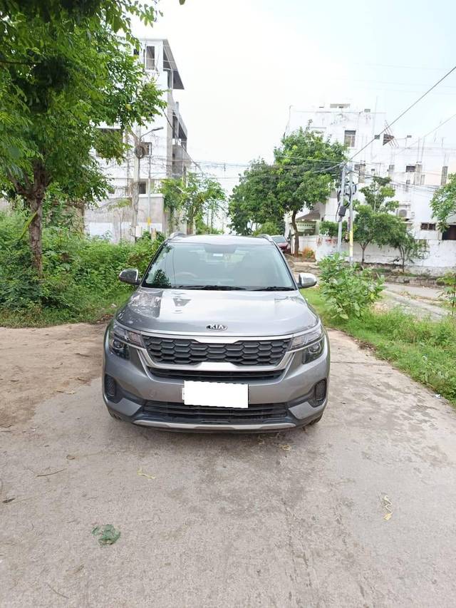 https://images10.gaadi.com/usedcar_image/4187476/original/processed_97b20b1a026cefed3771e14f6dbe2281.jpg?imwidth=6400