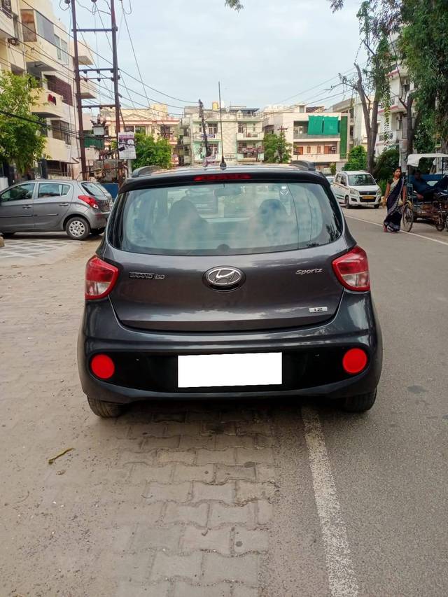 https://images10.gaadi.com/usedcar_image/4187483/original/processed_cf2cc7c1f22c7fb831e5b596c218b9e2.jpg?imwidth=6402