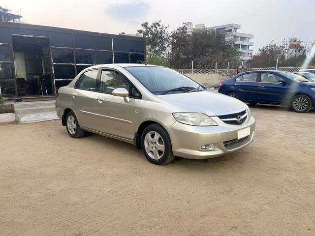 https://images10.gaadi.com/usedcar_image/4187572/original/2fb50f009ee801c77a72e5aae2de1d98.JPG?imwidth=6400