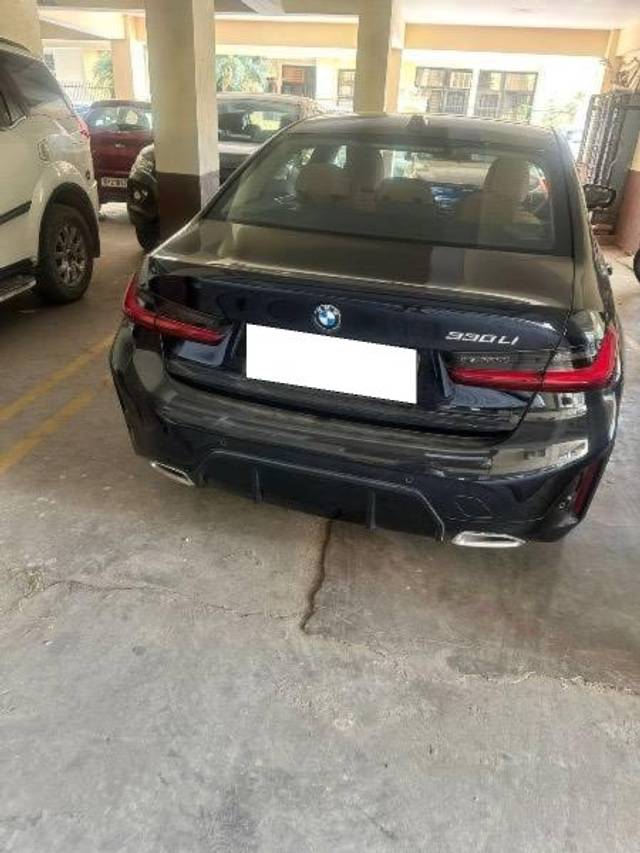 https://images10.gaadi.com/usedcar_image/4187589/original/processed_4ee80bf9-cbb9-4d41-a5e4-109299d645e3.jpg?imwidth=6401