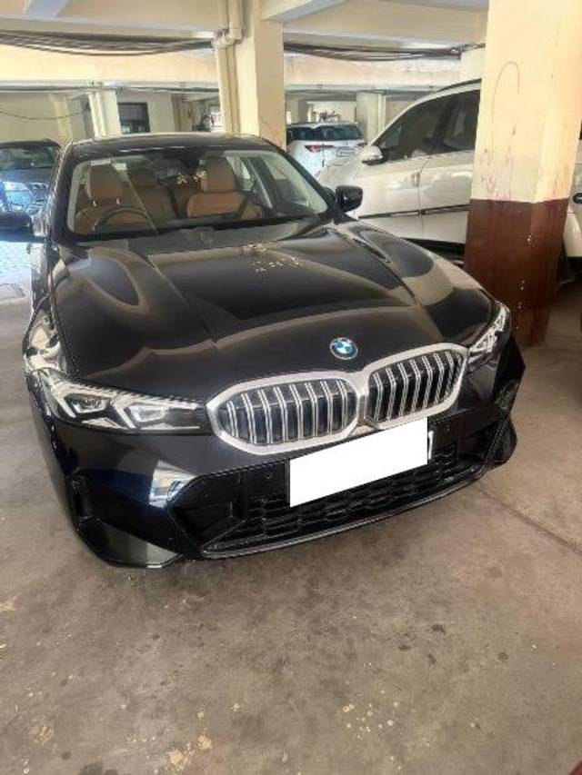 https://images10.gaadi.com/usedcar_image/4187589/original/processed_5af6fb80-7af9-4f59-bf49-81baa75b3cd2.jpg?imwidth=6400