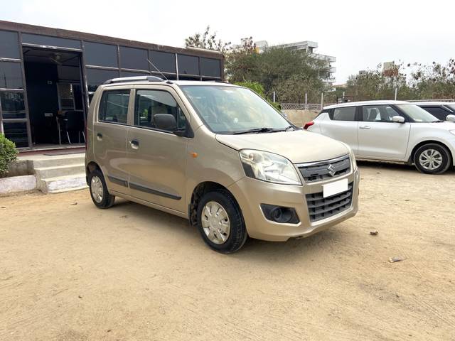 https://images10.gaadi.com/usedcar_image/4187666/original/966ae764f2903d0a37bfdf7b0410f790.JPG?imwidth=6400