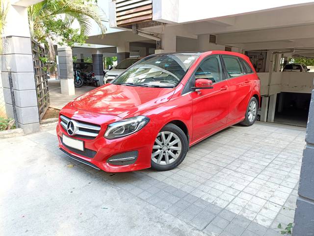 https://images10.gaadi.com/usedcar_image/4187711/original/069f2b0f570a3fce23c9875b9054ff59.jpg?imwidth=6402