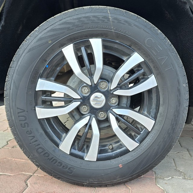 Second-hand 2017 Maruti Vitara Brezza VDi for sale in Rajkot-6