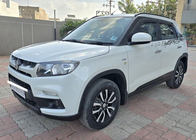 Second-hand 2017 Maruti Vitara Brezza VDi for sale in Rajkot-8