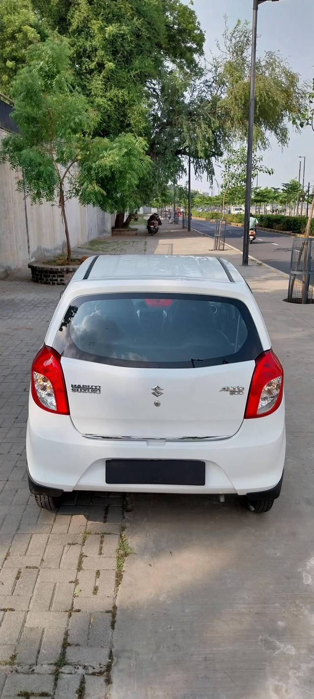 https://images10.gaadi.com/usedcar_image/4187810/original/processed_87b48f20cc06b55d73fb4c1409303bfc.jpg?imwidth=6402