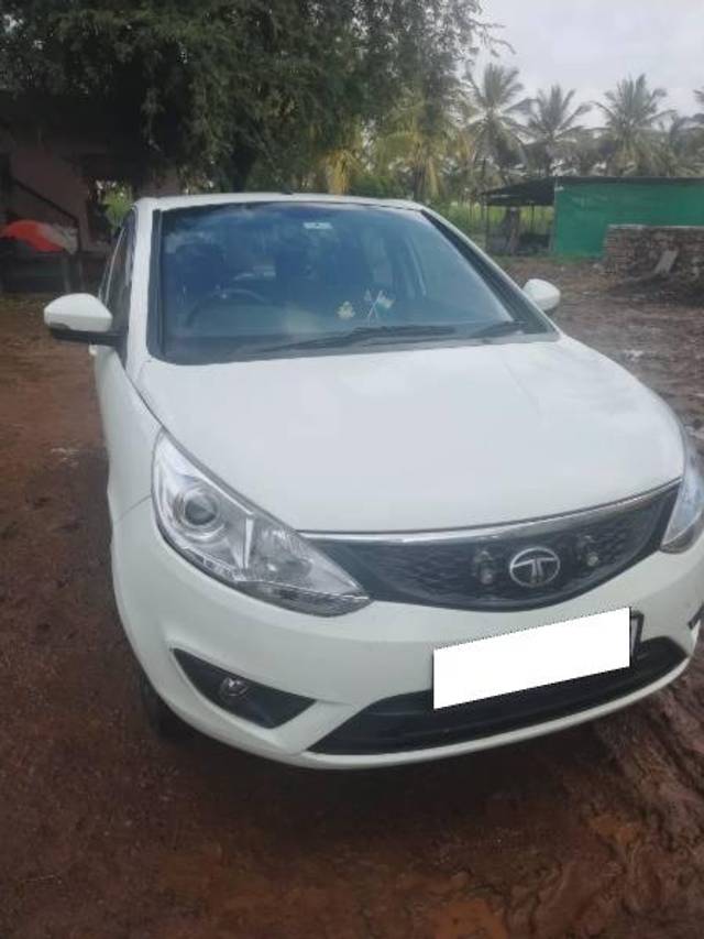 https://images10.gaadi.com/usedcar_image/4187884/original/processed_9c9c33ac-d199-4731-93b4-04a9f5dd68a3.jpg?imwidth=6402