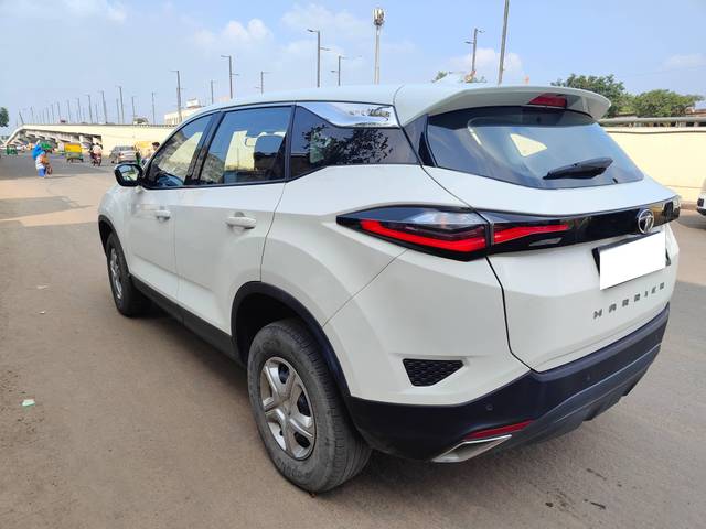 https://images10.gaadi.com/usedcar_image/4187950/original/processed_3f20176ec74359fb388f24166d3189f2.jpg?imwidth=6402