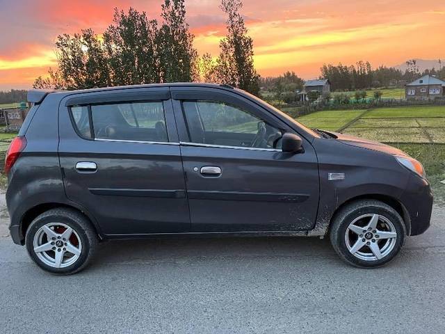 https://images10.gaadi.com/usedcar_image/4187962/original/processed_8ac19a05-0f1c-4ccd-9470-d640cb186b1b.jpg?imwidth=6401