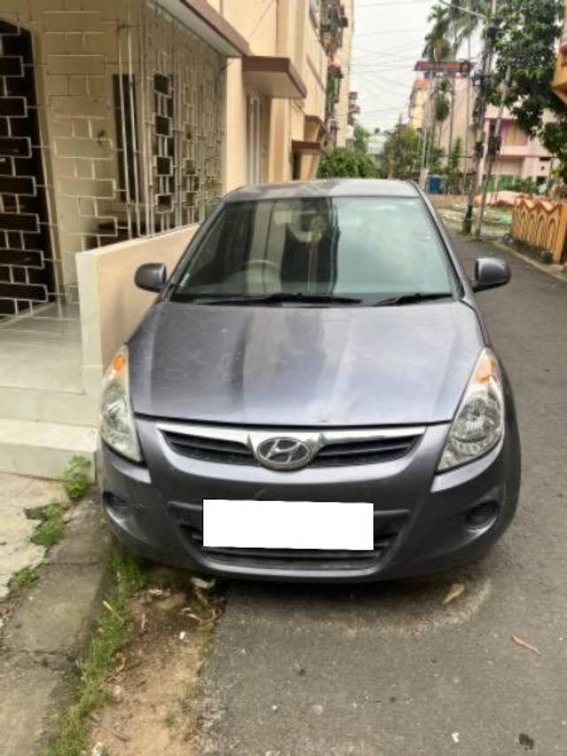 https://images10.gaadi.com/usedcar_image/4188094/original/processed_c7a20d04-a74b-4cdc-95c6-79cd9ac544fe.jpeg?imwidth=6402