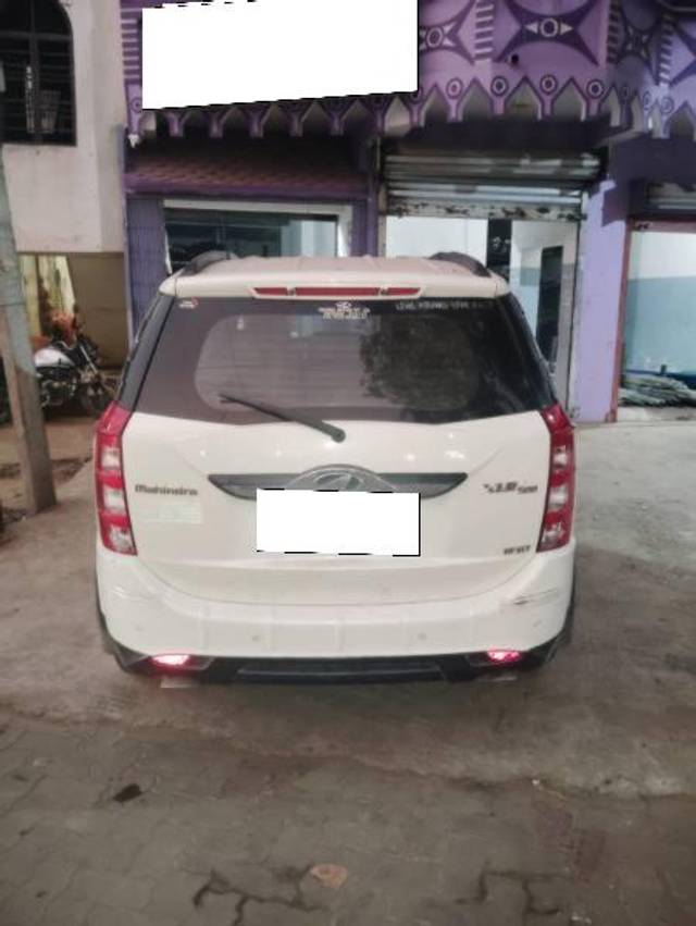 https://images10.gaadi.com/usedcar_image/4188113/original/processed_8bd37907-9b16-4892-8c94-4bd3ab9a2046.jpg?imwidth=6402