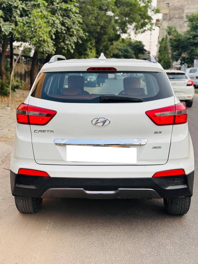 https://images10.gaadi.com/usedcar_image/4188252/original/processed_a375d2adff860008444887a28ea459a9.jpeg?imwidth=6402