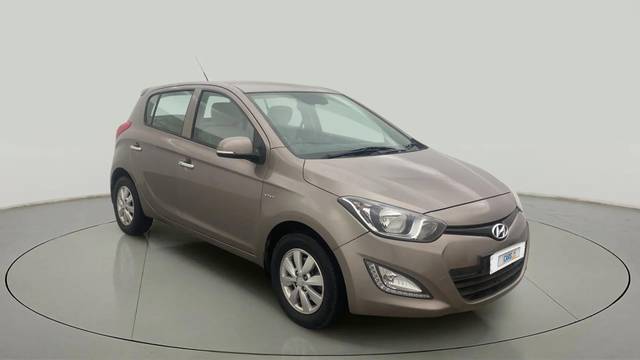 https://images10.gaadi.com/usedcar_image/4188279/original/0ddc3dc75e18aefb8cd23f840d0bf519.jpg?imwidth=6400