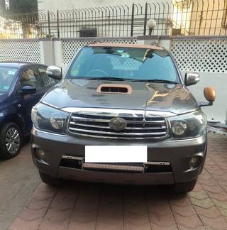 Toyota Fortuner 2009-2011 Toyota Fortuner 3.0 Diesel