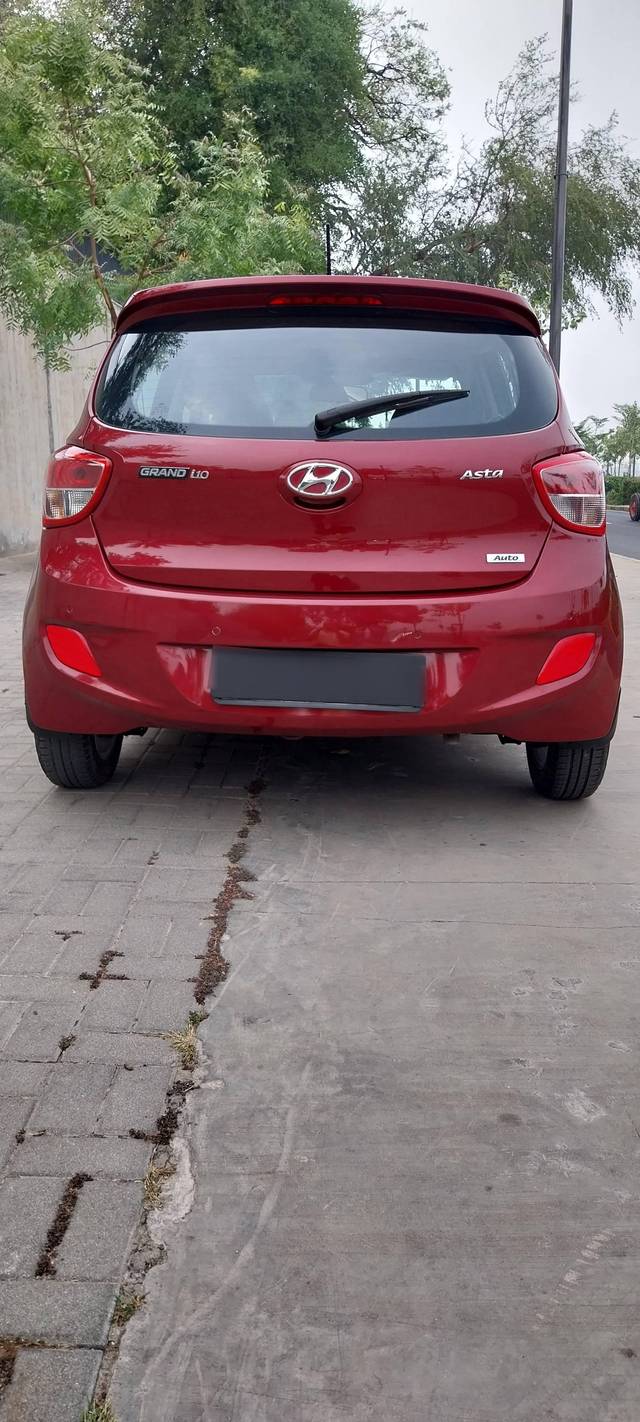 https://images10.gaadi.com/usedcar_image/4188339/original/processed_d5870e9b7e10c49f21b0c6fdff52ba48.jpg?imwidth=6402