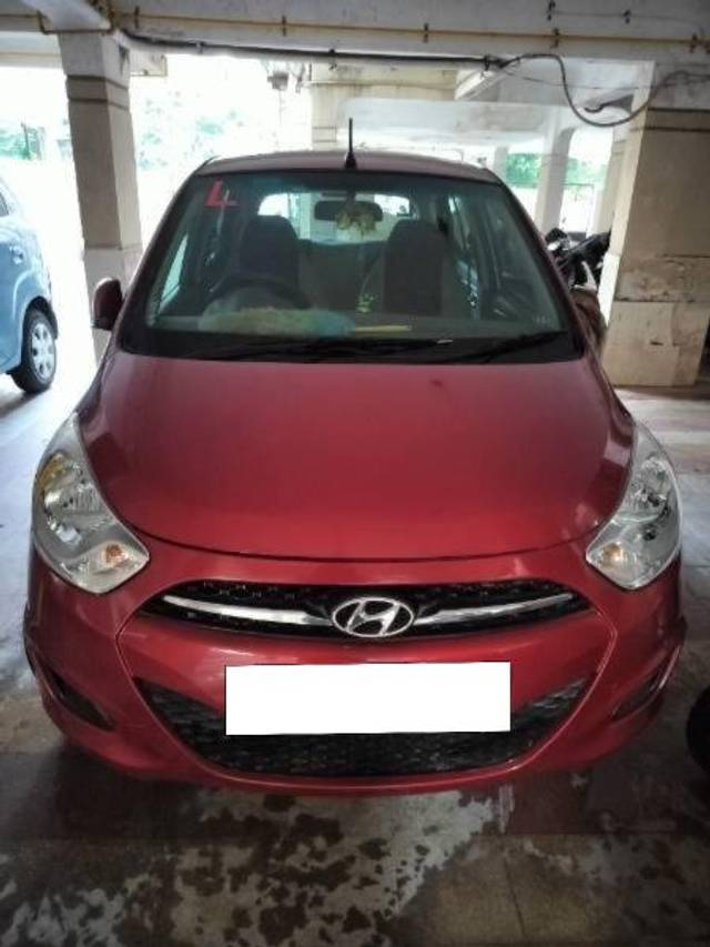 https://images10.gaadi.com/usedcar_image/4188348/original/processed_d5eb573b-8961-40d9-997f-575c7c0519fd.jpg?imwidth=6400