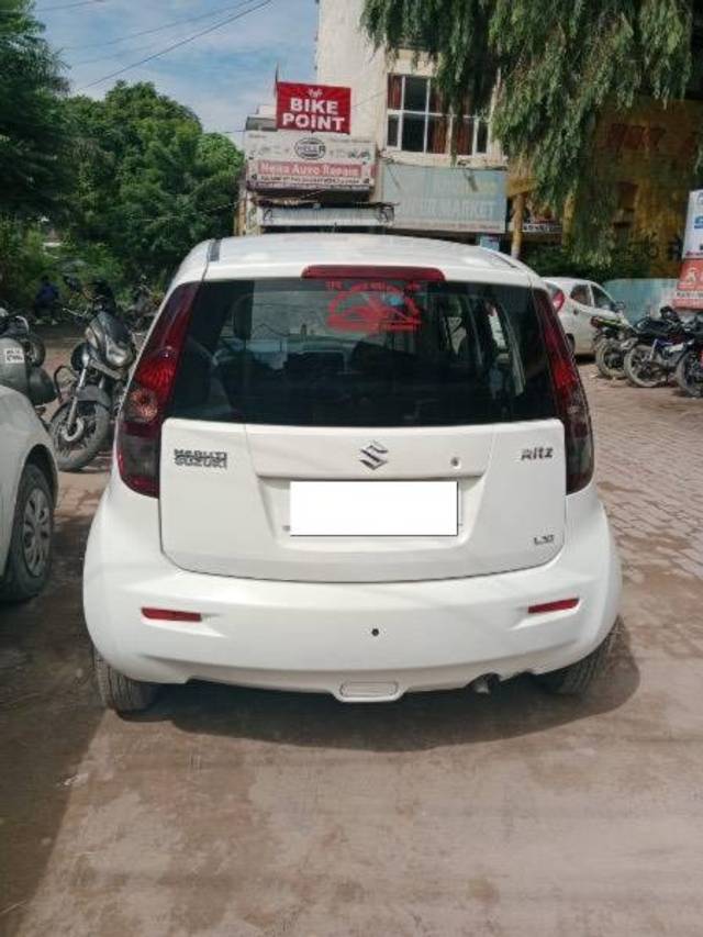 https://images10.gaadi.com/usedcar_image/4188369/original/processed_e659ae36-0728-4cde-a8ba-712a7ccdd3c4.jpg?imwidth=6401