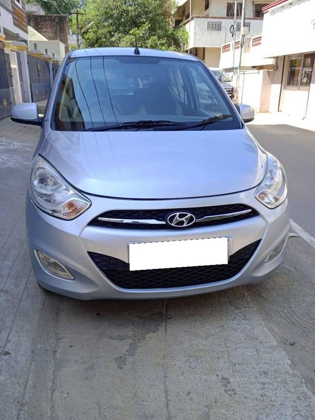 https://images10.gaadi.com/usedcar_image/4188375/original/processed_048d08a780b4e34a532f8d99dc1baeb7.jpg?imwidth=6400