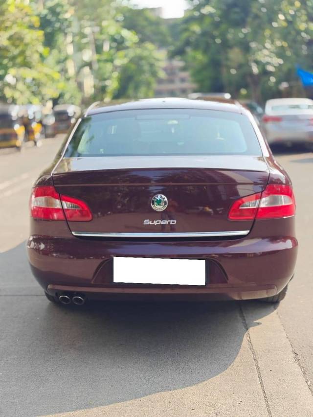 https://images10.gaadi.com/usedcar_image/4188413/original/processed_d6134fad1d6dbd60725b901520f9f2c1.jpg?imwidth=6401