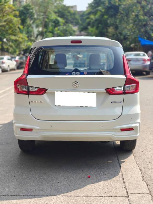 https://images10.gaadi.com/usedcar_image/4188417/original/processed_b225e2f0f78e8a4f357209f205fdb674.jpg?imwidth=6402