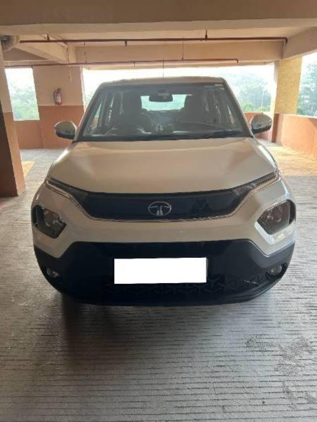 https://images10.gaadi.com/usedcar_image/4188424/original/processed_c2572c08-ec9d-497f-a525-cf5a5447db95.jpg?imwidth=6400