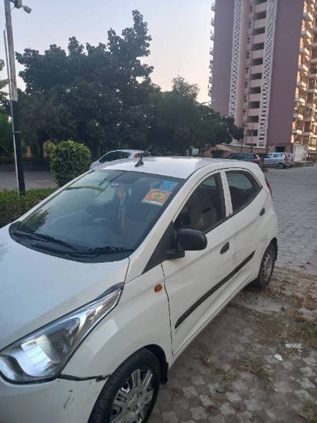 https://images10.gaadi.com/usedcar_image/4188444/original/de300b662d5eb45e776999f7b90d16af.jpg?imwidth=6402