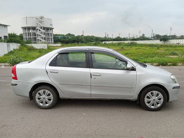 https://images10.gaadi.com/usedcar_image/4188469/original/fc879522d82be6b711e459c8428bd717.jpg?imwidth=6401