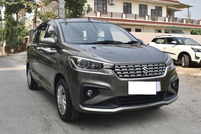 https://images10.gaadi.com/usedcar_image/4188483/original/processed_f49fee18e7182ca1f1f3f8b50402b3aa.jpg?imwidth=6400