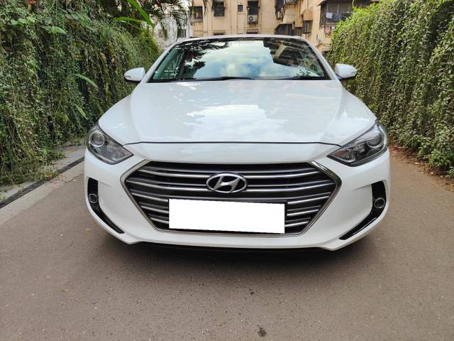 https://images10.gaadi.com/usedcar_image/4188505/original/processed_9bd05f7c9b7309ff60e532c86f4e3117.jpg?imwidth=6400